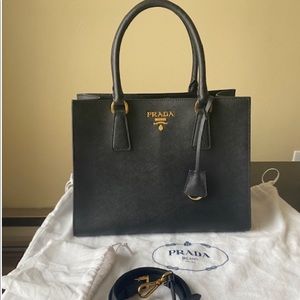 Prada Saffiano Medium. New Condition